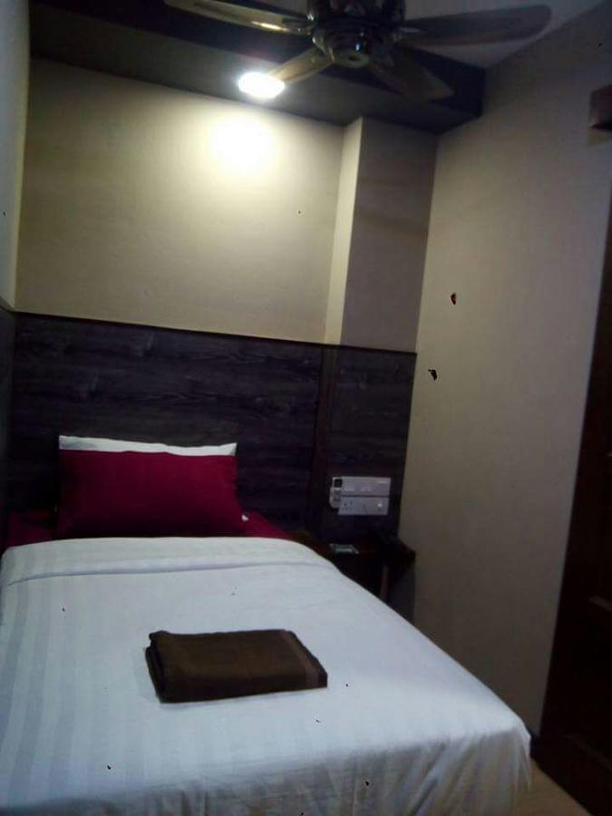Qing Yun Resthouse -Delima Satu Hotel Kampong Serusup Room photo