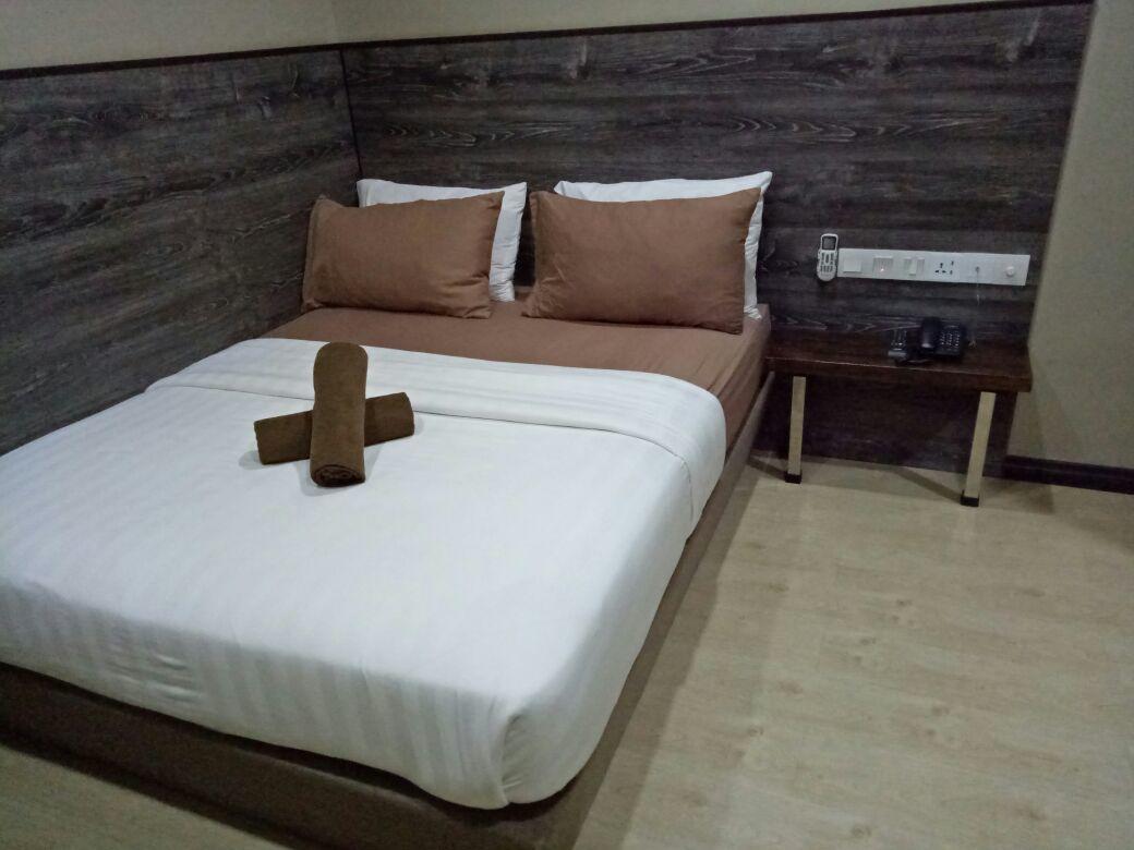 Qing Yun Resthouse -Delima Satu Hotel Kampong Serusup Exterior photo
